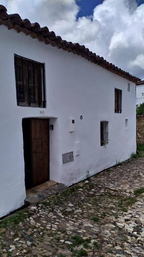 Monteperdido Villa Linares de la Sierra Buitenkant foto